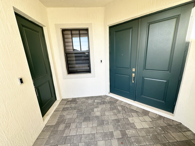 17335 SW 41st St in Miramar, FL - Building Photo - Building Photo