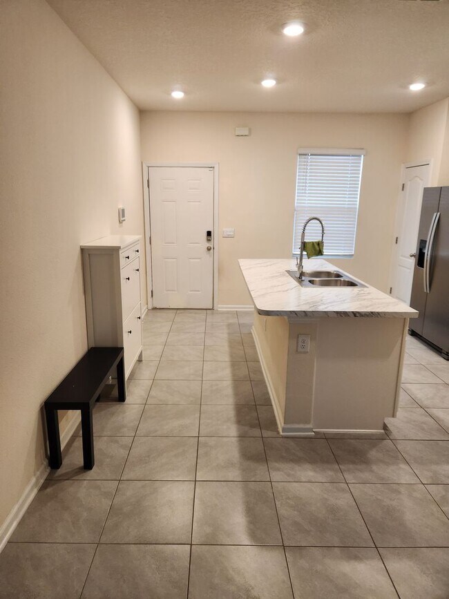 3972 Oak Mill Rd in Orange Park, FL - Foto de edificio - Building Photo