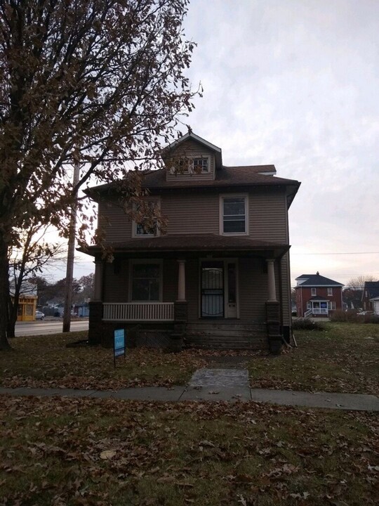 1731 S 7th St in Springfield, IL - Building Photo