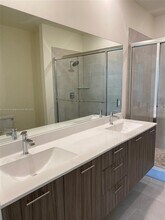4636 NW 84th Ave in Doral, FL - Building Photo - Building Photo