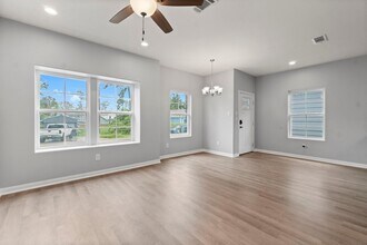 16866 W Hammon in Montgomery, TX - Building Photo - Building Photo