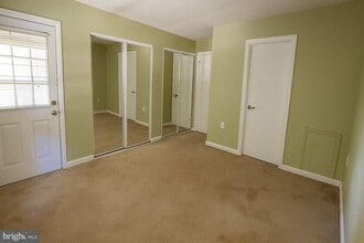 18300 Streamside Dr in Gaithersburg, MD - Building Photo - Building Photo