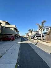 1080 Dover Ln, Unit Z in Ventura, CA - Building Photo - Building Photo