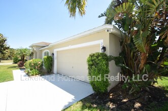241 Pine Shadow Ln in Auburndale, FL - Building Photo - Building Photo