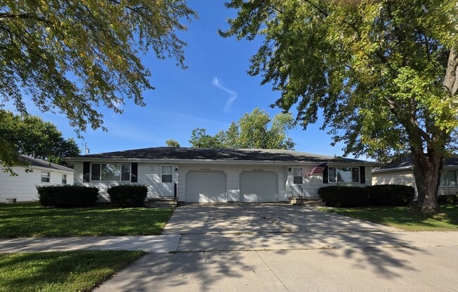 property at 1263-1265 Meadow Ln