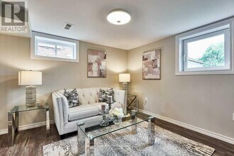 831 Ritson Rd S in Oshawa, ON - Building Photo - Building Photo