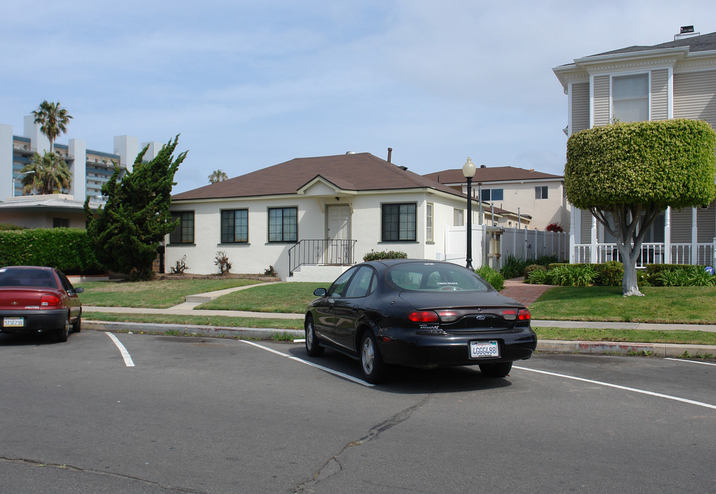 810-816 Diamond St in San Diego, CA - Building Photo