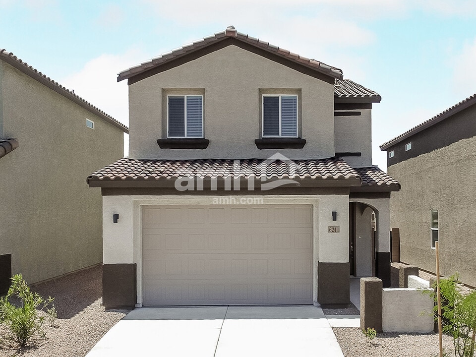 6293 W Paseo Vito in Tucson, AZ - Building Photo