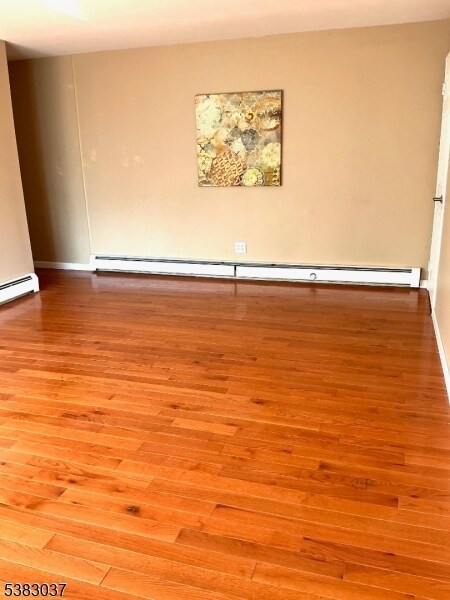 34 Deanna Dr in Hillsborough Township, NJ - Building Photo
