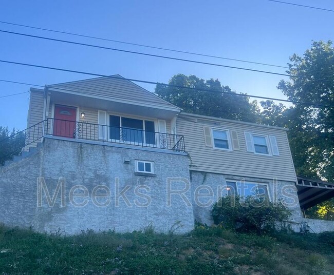 property at 1502 Byng Dr