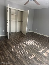 533 Leawood Cir in Naples, FL - Building Photo - Building Photo