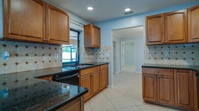 2103 SE 8th Ave in Cape Coral, FL - Building Photo - Building Photo