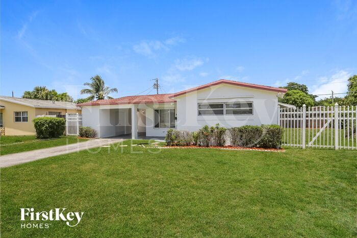 3611 NW 36th St in Lauderdale Lakes, FL - Building Photo