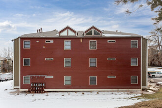 2802 Sundown Ln in Boulder, CO - Foto de edificio - Building Photo