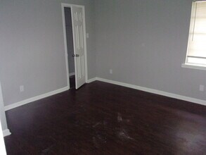 5546 Apple Blossom Dr in Memphis, TN - Building Photo - Building Photo