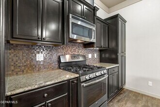 2113 William Woolverton in El Paso, TX - Foto de edificio - Building Photo