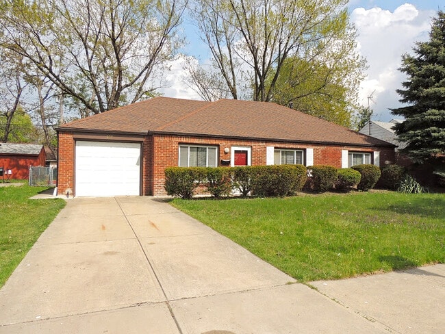 property at 669 Hemlock Dr