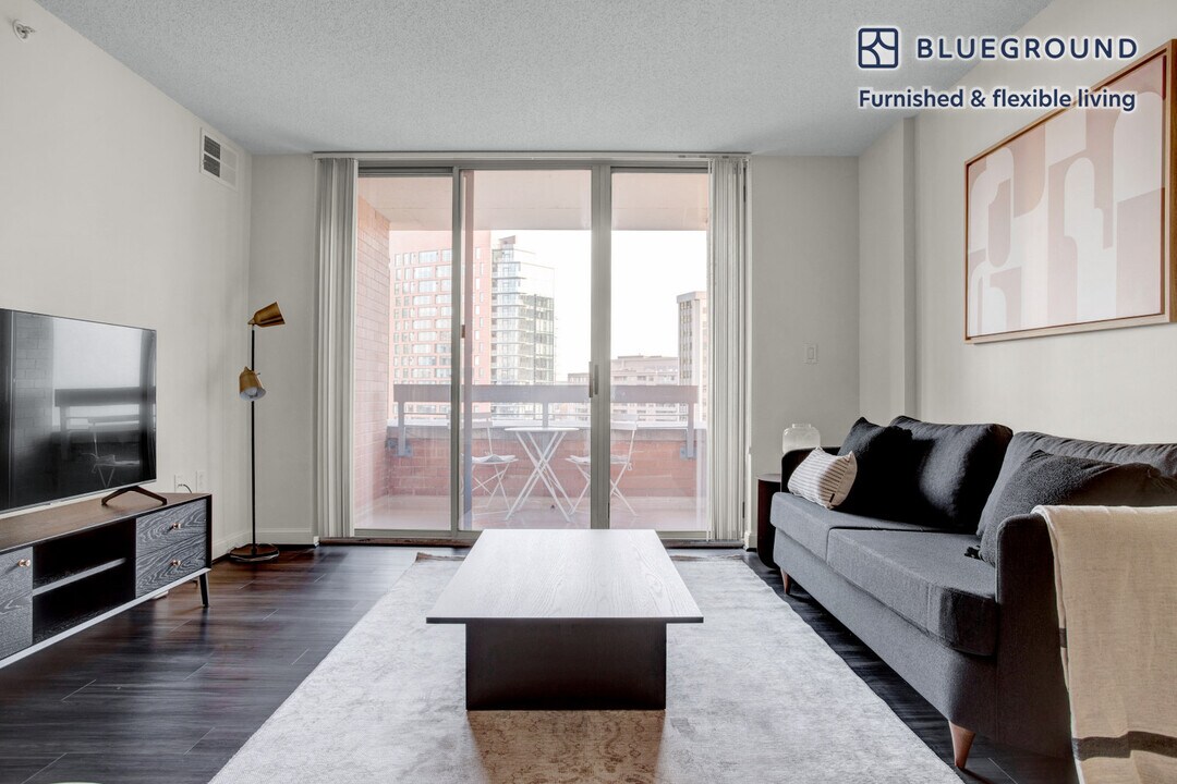 4835 Cordell Ave-Unit -FL9-ID332 in Bethesda, MD - Building Photo