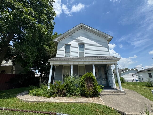 property at 314 E Walnut St