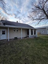 56061 Francis Ave in Mishawaka, IN - Building Photo