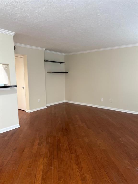 6410 Del Monte Dr in Houston, TX - Building Photo - Building Photo