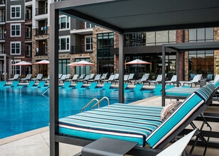 The Villas at Waterside in Lenexa, KS - Building Photo - Building Photo