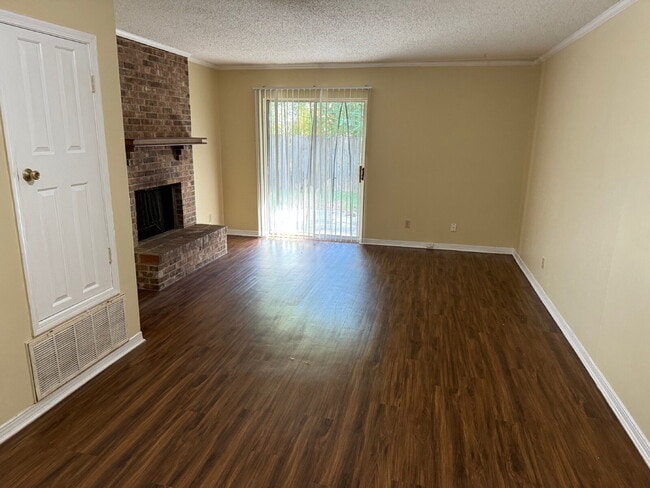 property at 929 Navco Rd