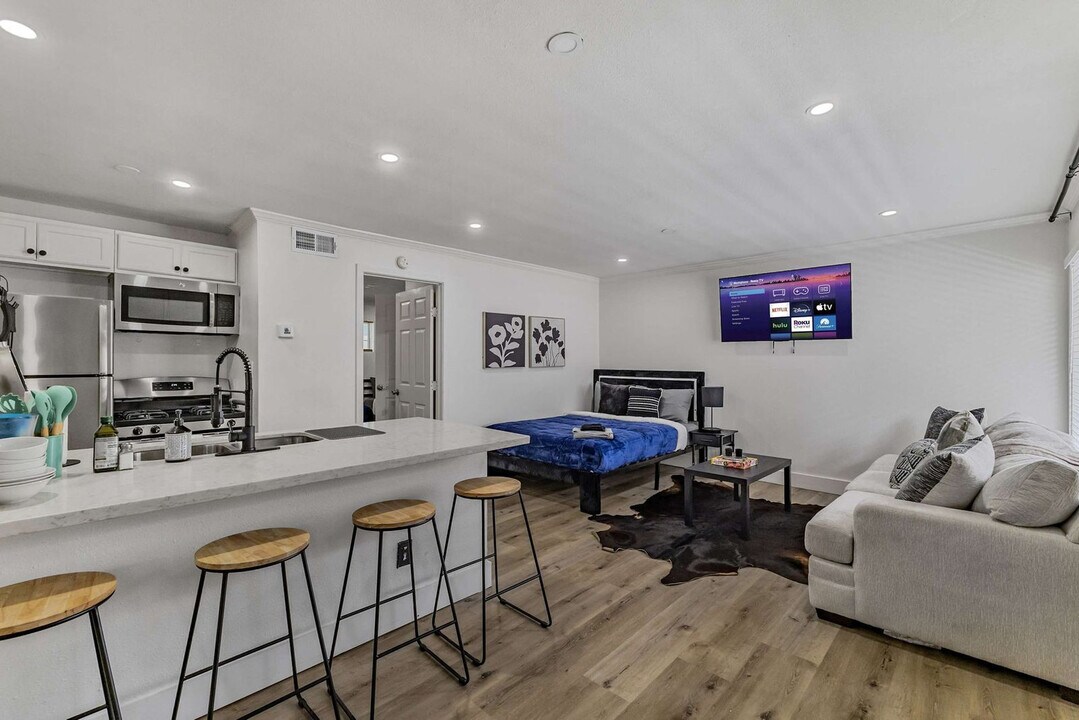 2216 Hazard St in Houston, TX - Building Photo