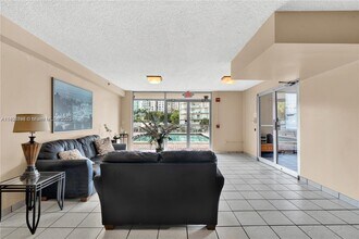 145 SE 25th Rd in Miami, FL - Building Photo - Building Photo