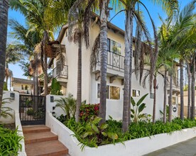 La Marina Apartments in Santa Barbara, CA - Building Photo - Building Photo