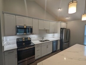 3622 Joy Cir E in Terre Haute, IN - Building Photo - Building Photo