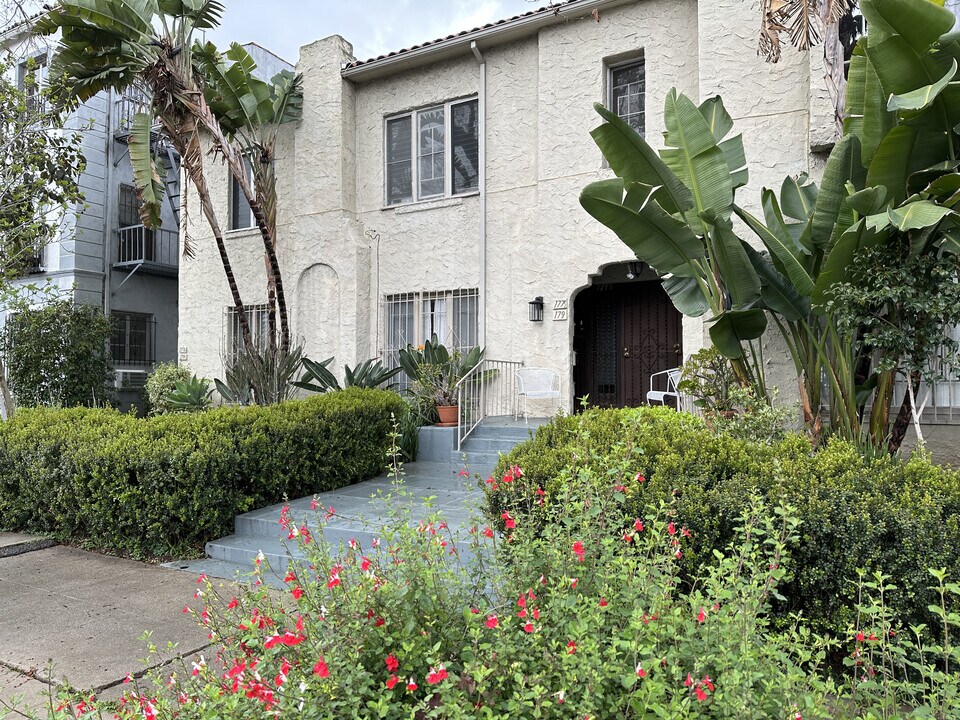 177 S Sycamore Ave in Los Angeles, CA - Building Photo