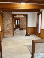 214 N Hambden St, Unit A in Chardon, OH - Building Photo