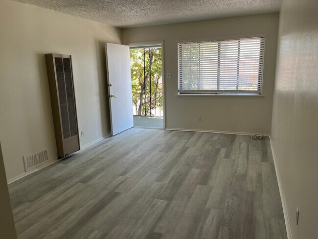 1005 Carlisle Blvd SE-Unit -Apt A in Albuquerque, NM - Foto de edificio - Building Photo