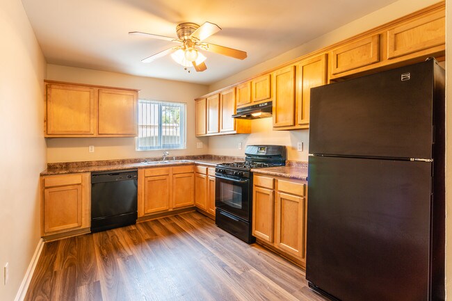 5th Ave Apartments in Chula Vista, CA - Building Photo - Interior Photo