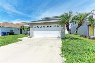 5453 Colony Lake Ln in Sarasota, FL - Building Photo - Building Photo