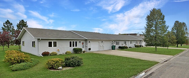 The Villa May in Mayville, ND - Building Photo - Building Photo