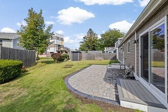 15 Packard Ave in Hull, MA - Building Photo - Building Photo