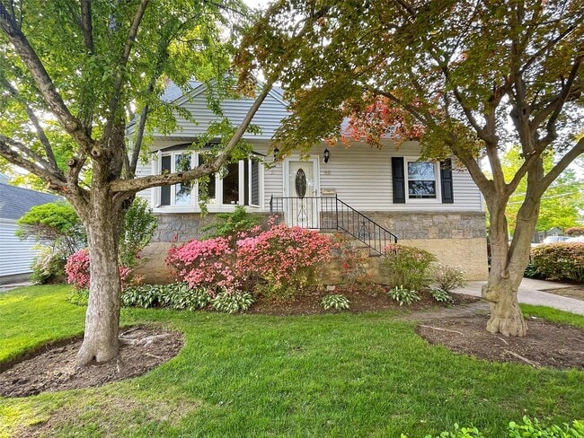 property at 115 Lyons Rd