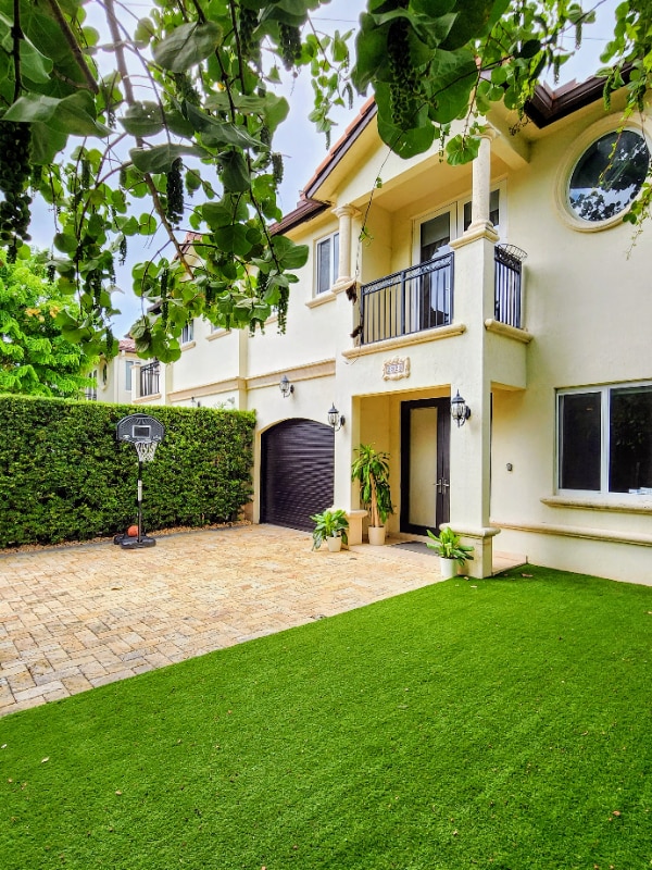 2929 Louise St in Miami, FL - Building Photo - Building Photo