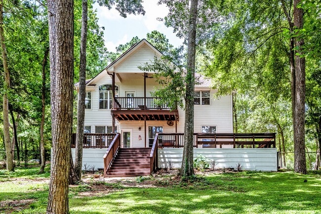 property at 1801 Camellia Ct