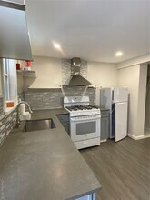 32 Zimmer Dr in Sparrow Bush, NY - Building Photo - Building Photo