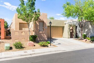 174 Twin Towers Ave in Las Vegas, NV - Building Photo - Building Photo
