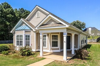 83 Robinson Ln in Newnan, GA - Building Photo - Building Photo