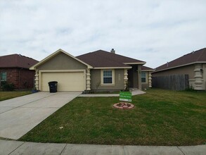 6205 Angelique Ct in Corpus Christi, TX - Building Photo - Building Photo