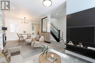 908 Eastern Ave in Toronto, ON - Building Photo - Building Photo