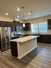 885 Falls Grove Trl in High Point, NC - Building Photo - Building Photo