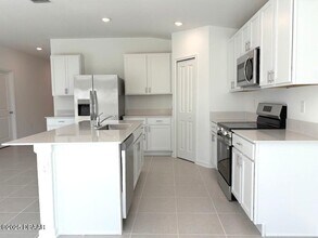 2324 Green Valley St in Daytona Beach, FL - Building Photo - Building Photo