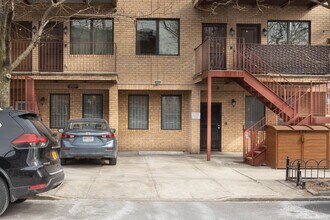 2547 W 15th St in Brooklyn, NY - Foto de edificio - Building Photo