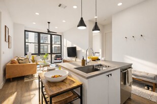 800 Embassy Dr, Unit 4022 in Austin, TX - Building Photo